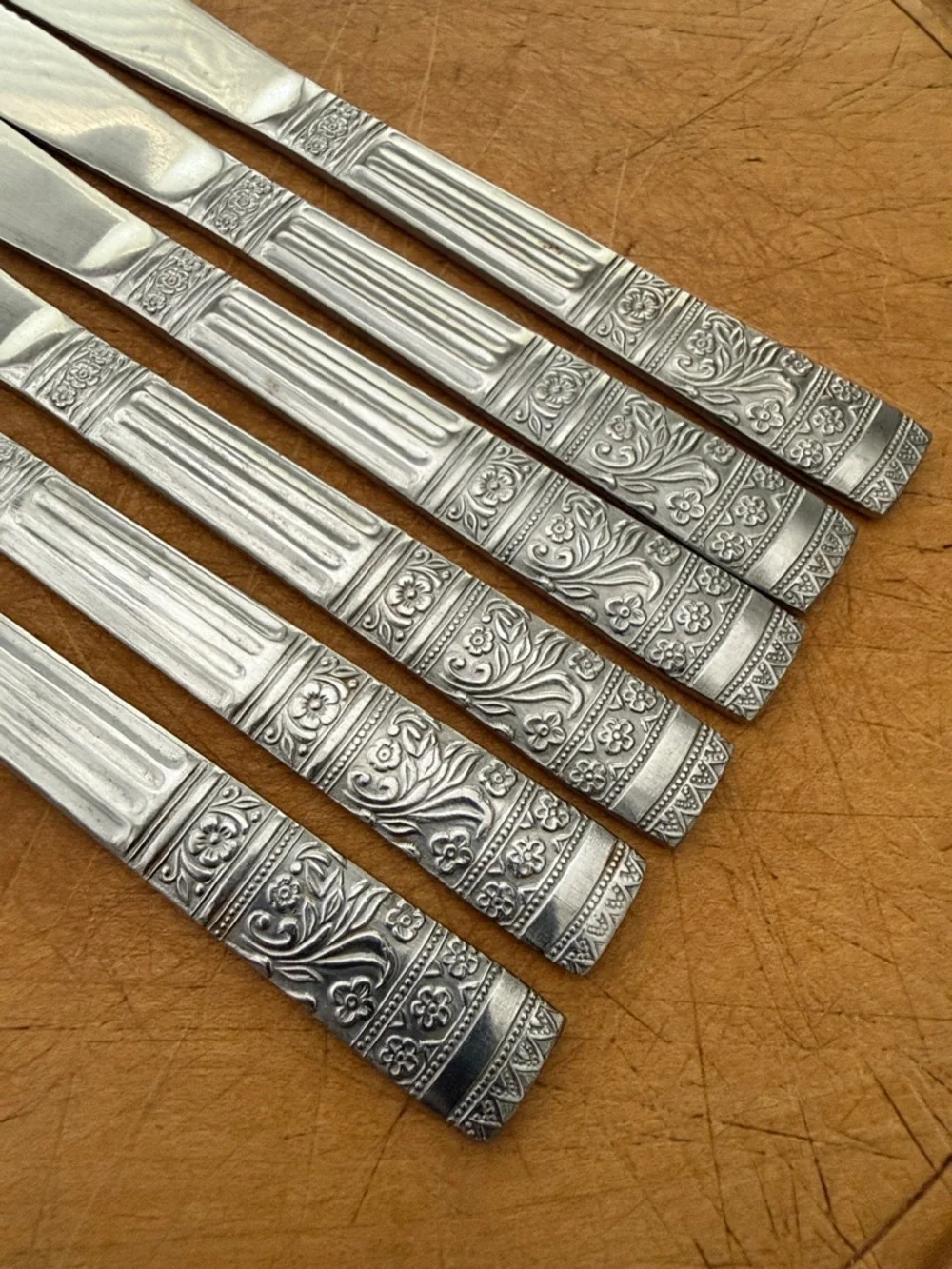 VTG | Set of 6 Oneida Stainless Steel Butter Knives - Coronation Pattern
